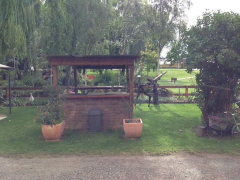 Walcha Royal Cafe & Accommodation - Darwin Holiday 2