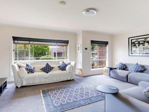 Walling-Clifton Gardens - Backing Onto Golf Course - Darwin Holiday 0