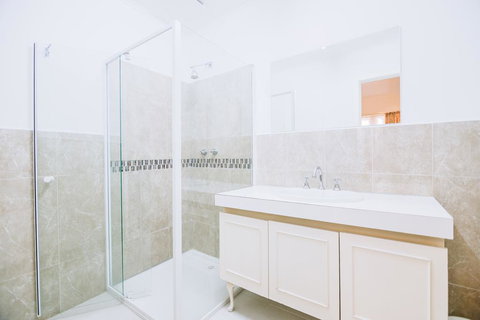 Warburton Lodge - Darwin Holiday 1