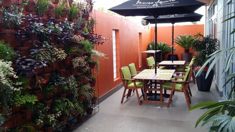 Warners Bay Hotel - Darwin Holiday 1