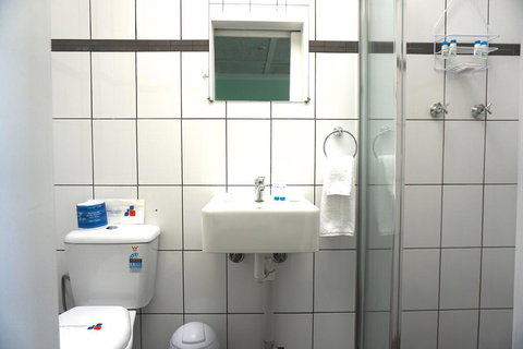 Warners Bay Hotel - Darwin Holiday 2