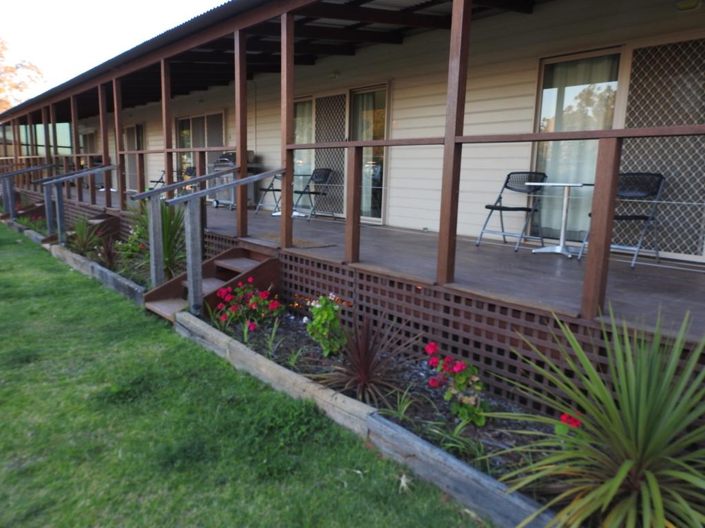Wilcannia NSW Darwin Holiday