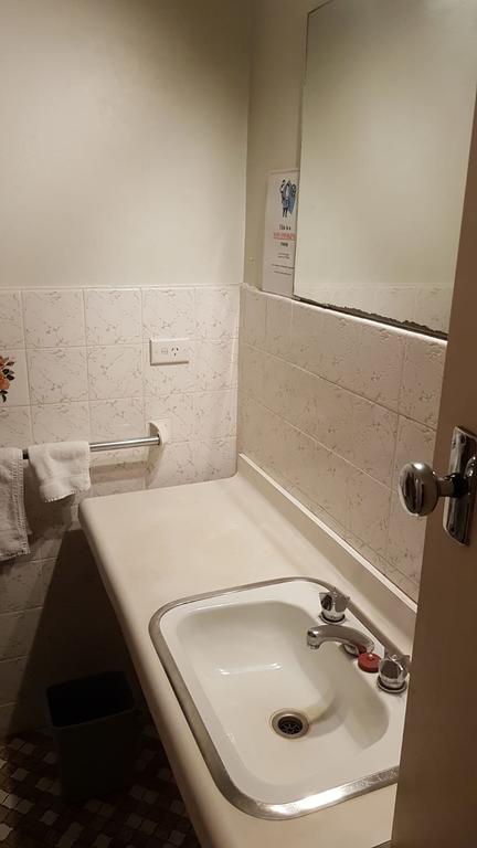 Watagan Forest Motel - Caltex Brunkerville - Darwin Holiday 3