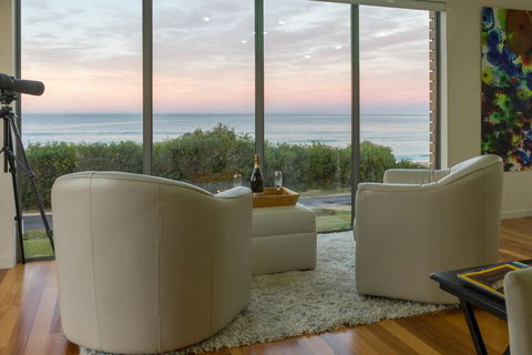 Watercolours - Darwin Holiday 0