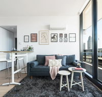 Waterfront apt on Mel Collins Street3 - Darwin Holiday