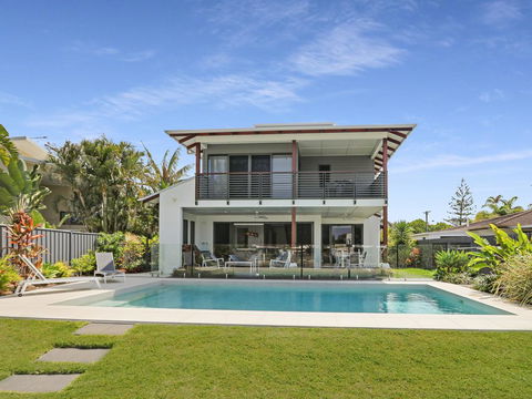 WATERFRONT HOME BORDERING MOOLOOLABA - Darwin Holiday 0