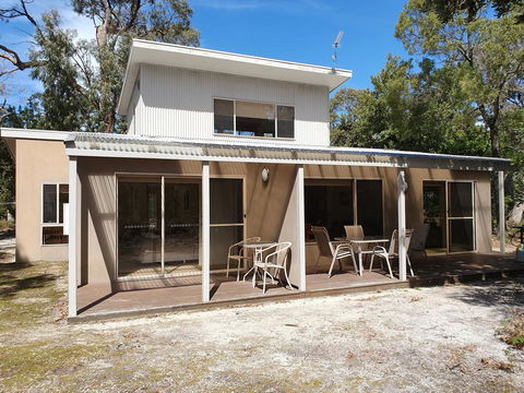 Waterfront Retreat At Wattle Point - Darwin Holiday 1