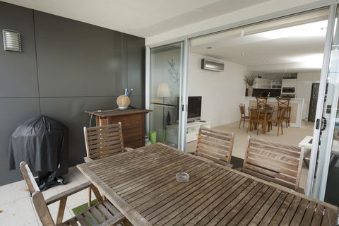 Waterline 202 - Darwin Holiday 2