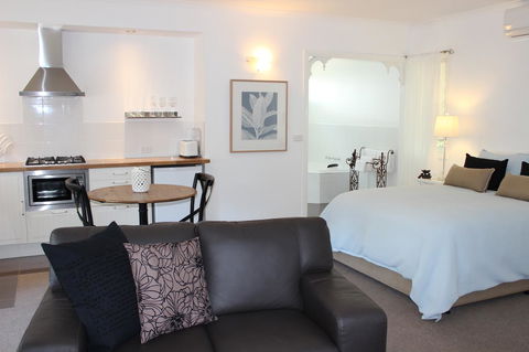 Amelina Cottages - Darwin Holiday 25