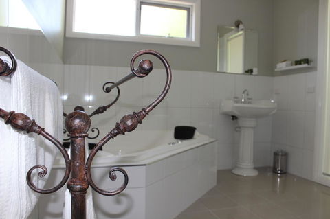 Amelina Cottages - Darwin Holiday 24