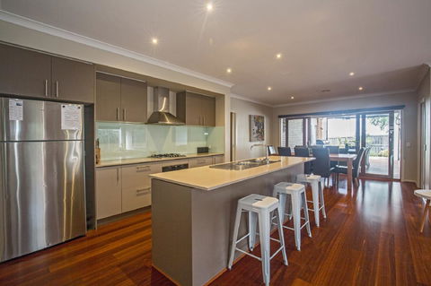 Nautical Rise Torquay - Darwin Holiday 3