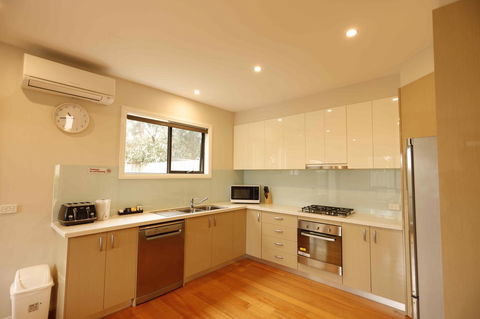 Apollo Bay Seal Apartments - Darwin Holiday 14