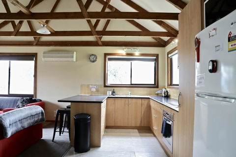 Red Ceder Cottage - Great Ocean Road - Port Campbell - Darwin Holiday 14