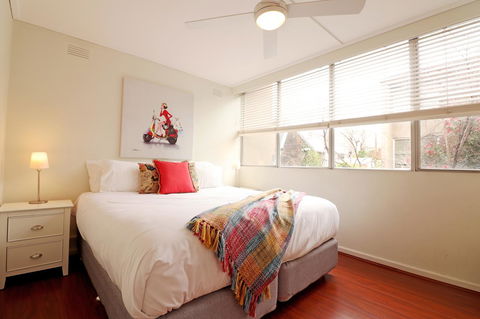 Colour Pop Fitzroy - 3 Bedroom Pet Friendly - Darwin Holiday 11