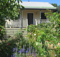 Walnut Cottage via Leongatha - Darwin Holiday