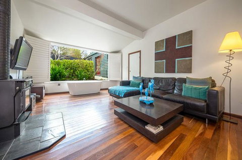 Chestnut Daylesford - Darwin Holiday 0