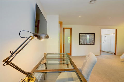 Newington Lakehouse - Darwin Holiday 7