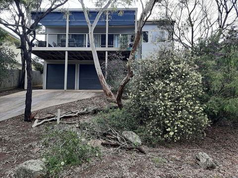 Elevated Holiday House Overlooks Tranquil Wetlands - Darwin Holiday 0