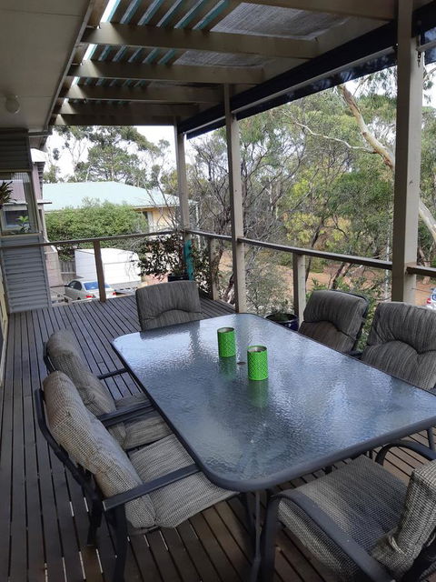 Elevated Holiday House Overlooks Tranquil Wetlands - Darwin Holiday 9