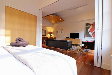 Majorca Magic On Flinders Lane - Rejuvenate Stays - Darwin Holiday 2
