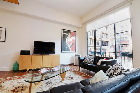 Majorca Magic On Flinders Lane - Rejuvenate Stays - Darwin Holiday 20