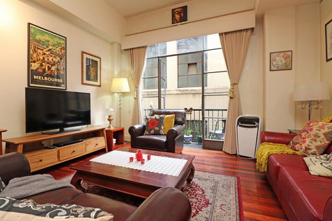Majorca Magic On Flinders Lane - Rejuvenate Stays - Darwin Holiday 25