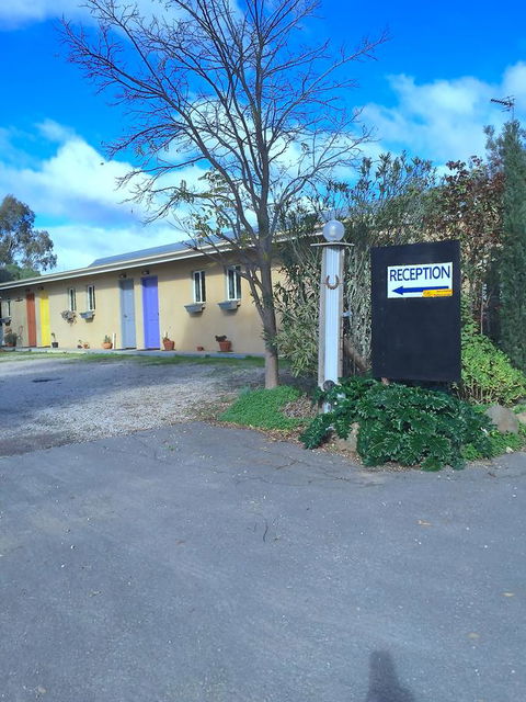 The Albion Motel Castlemaine - Darwin Holiday 5