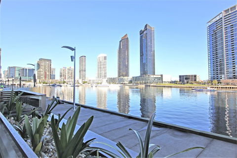 Auzzie Apartments Docklands, Melbourne - Darwin Holiday 13