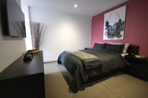 Society Accommodation - Darwin Holiday 6