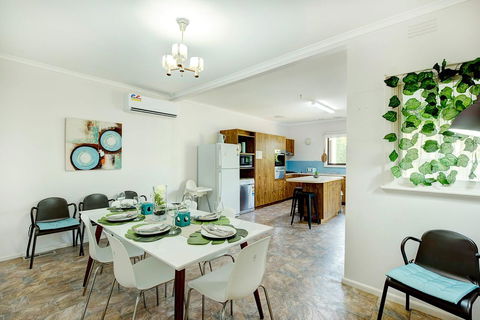Sunryes Beach House - Darwin Holiday 16