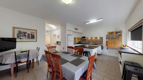 Austral Place 88 Via Merri River - Darwin Holiday 1