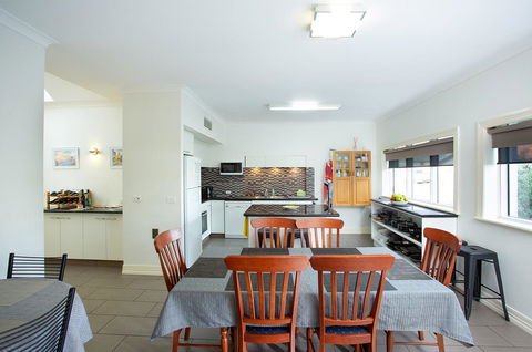 Austral Place 88 Via Merri River - Darwin Holiday 2