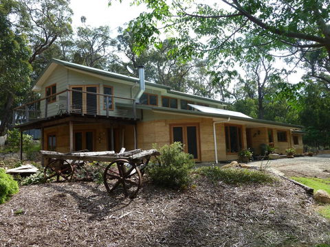Bundjil Studio - Darwin Holiday 23