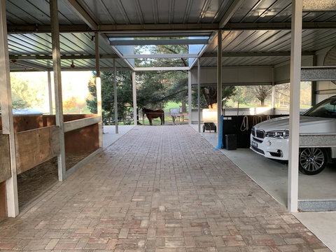 Kangaroo Manor - Darwin Holiday 1