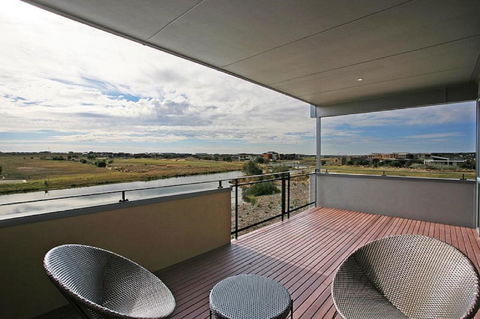 1 Pebble Place - Darwin Holiday 14