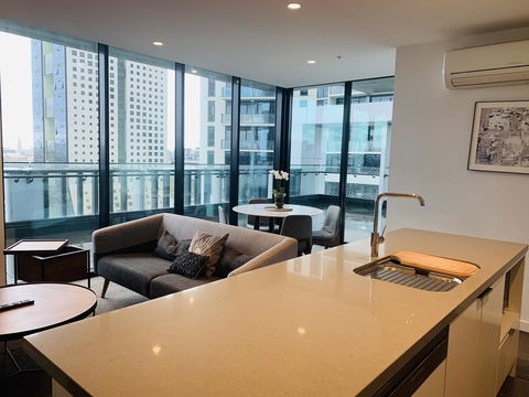 Southbank Seaview Apartment - Darwin Holiday 5