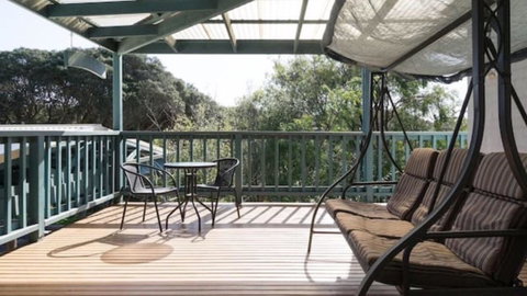 Nest On A Crest - Darwin Holiday 23