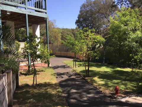 Nest On A Crest - Darwin Holiday 34