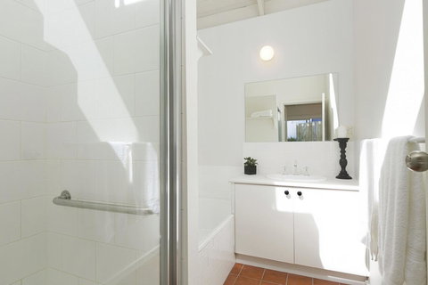 Mysa Anglesea Sleeps 7 WiFi SmartTV Cafes Shops - Darwin Holiday 11