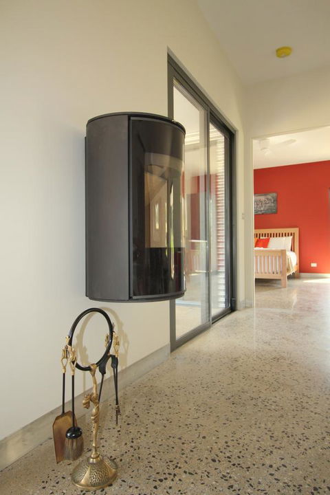 3 Bells Alpine Cottage - Darwin Holiday 2