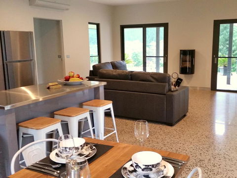 3 Bells Alpine Cottage - Darwin Holiday 15