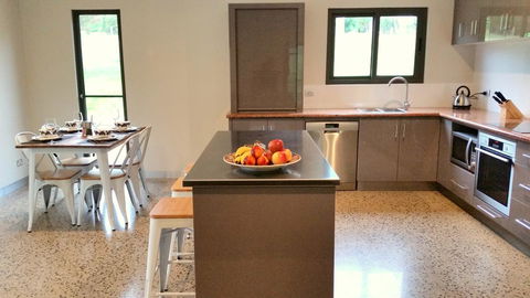 3 Bells Alpine Cottage - Darwin Holiday 14