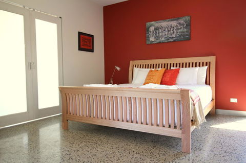 3 Bells Alpine Cottage - Darwin Holiday 3