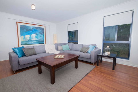 Demure Charm - Darwin Holiday 3