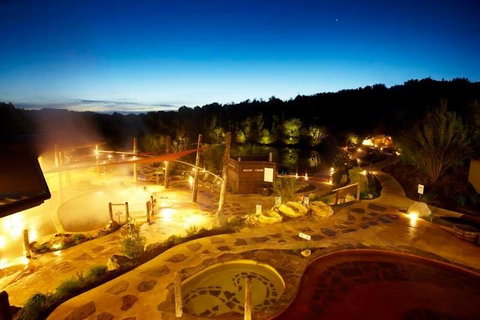 Demure Charm - Darwin Holiday 16