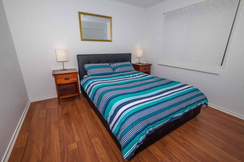 Demure Charm - Darwin Holiday 12