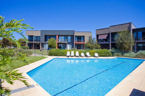 Torquay Golf Retreats - Pool, Beach, Tennis, Golf - Darwin Holiday 2