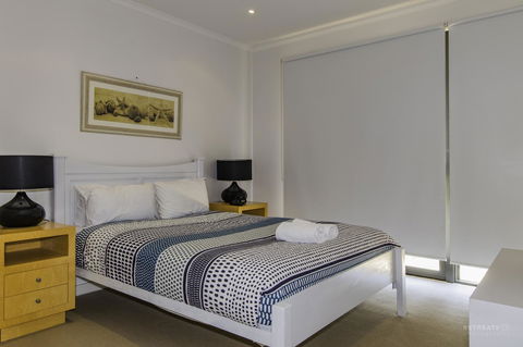 Torquay Golf Retreats - Pool, Beach, Tennis, Golf - Darwin Holiday 8
