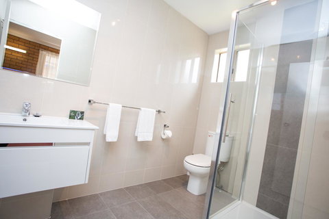 Blue Whale Motor Inn & Apartments - Darwin Holiday 7