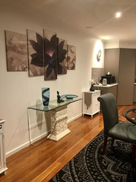 Black Lotus Townhouse - Darwin Holiday 6